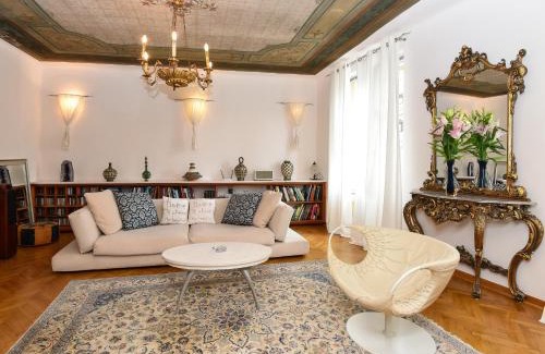 Ljubljana Old Town Apartment | Neoclassical Luxury Apartment Ljubljana
