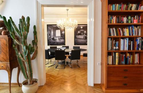Ljubljana Old Town Apartment | Neoclassical Luxury Apartment Ljubljana