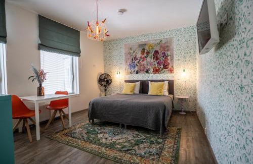 Groningen Apartment | Neon Nights Studio