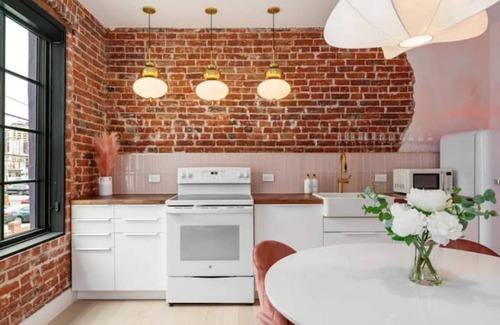 Golden Triangle Apartment | Neon Swan Art Suite 206