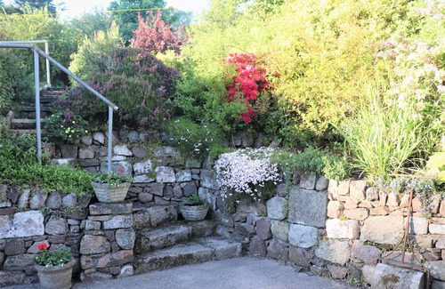Rockcliffe Cottage | Neptune Cottage - a house that sleeps 8 guests in 5 bedrooms