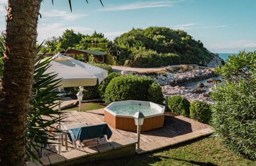 Agios Spyridon Corfu House | Neptune Sea House - Beachfront