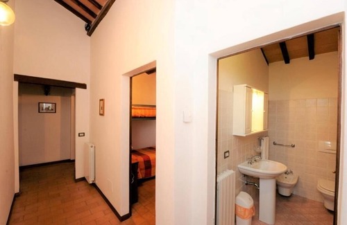 Passignano sul Trasimeno Apartment | Nerella Three-Bedroom House for 8 people - first floor with stairs