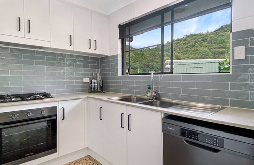 Nelly Bay House | Nerita Nook - open spaces with serene mountain and rural views in a peaceful neighborhood