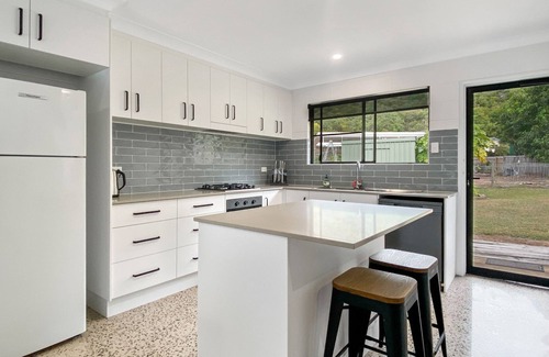 Nelly Bay House | Nerita Nook - open spaces with serene mountain and rural views in a peaceful neighborhood