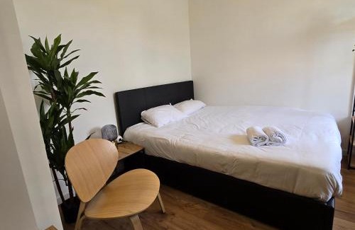 Villejuif Apartment | NERO studio confort tt équipé! Paris Villejuif métro 7 et 14