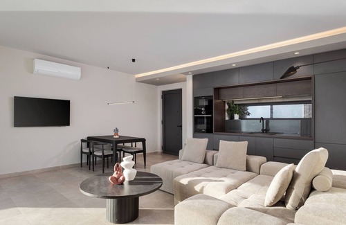 Agios Vasileios Villa | Neromai Cave Luxury Villa Three