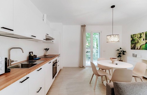 Como Apartment | Nesso: Elegant three-room apartment with 2 balconies