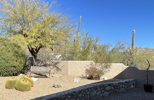 Tanque Verde House | Nestled at the base of the Catalinas, 3bedroom 2bath, Hike/Bike/Golf all nearby.