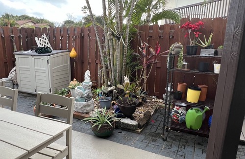 Melbourne Beach House | Nestled between the river and ocean in gated community.