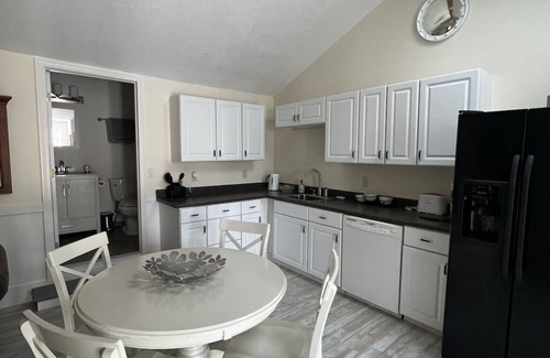 Pocasset Apartment | Nestled in Cataumet, One of the Cape’s Hidden Gems