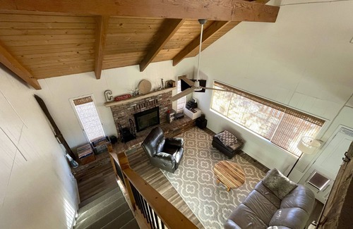 Lone Pine House | Nestled in nature with views of the Alabama Hills, Sierras and Inyo Mountains