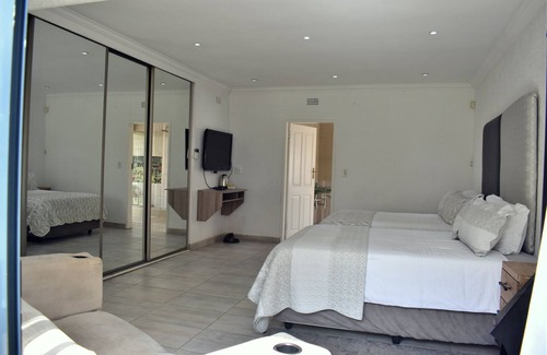 Benoni Bed & Breakfast | Nestled in the quite country side with lots of trees for the well deserved rest.