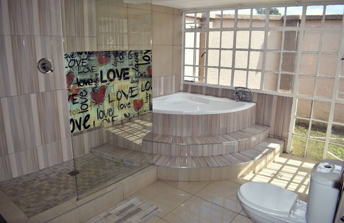 Benoni Bed & Breakfast | Nestled in the quite country side with lots of trees for the well deserved rest.