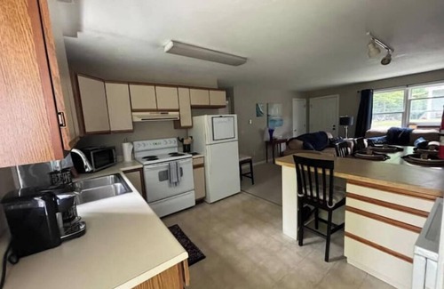 Meredith Apartment | Nestled right between 2 amazing lakes!