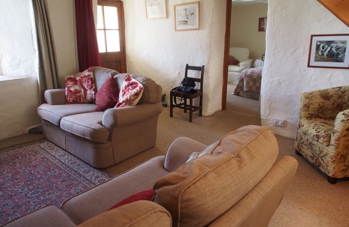 Llanerchymedd Cottage | Nestling in a quiet corner of Anglesey - beautiful traditional Welsh cottage.