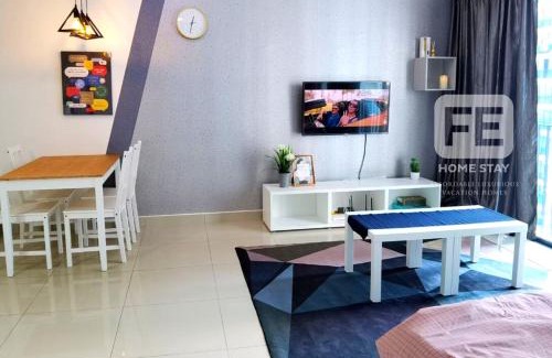Shah Alam Apartment | Netflix Wifi Trefoil Homestay Setia Alam SACC Homestay FE