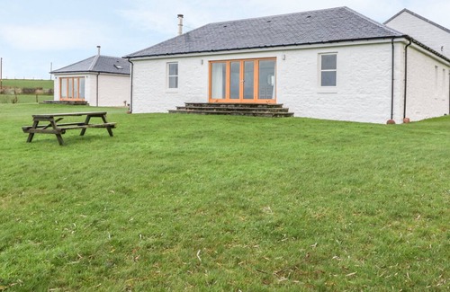 Rothesay Cottage | NETHER STRAVANNAN SOUTH, pet friendly in Rothesay, Isle Of Bute