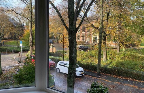 Laak Apartment | Nette maisonnette in groene rustige wijk
