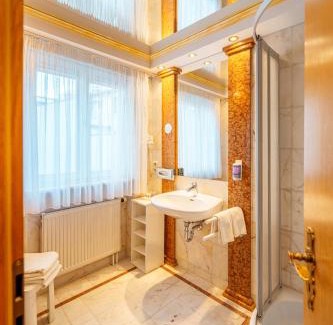 Altotting Hotel | NEU 1001 Nacht Superzimmer mit Wasserbett