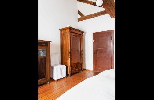 Schernfeld House | NEU ! Ferienwohnung Beim Kirschschuster