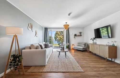 Dersau Apartment | NEU -FeWo SEEVERLIEBT- barrierearm mit Blick auf den Plöner See