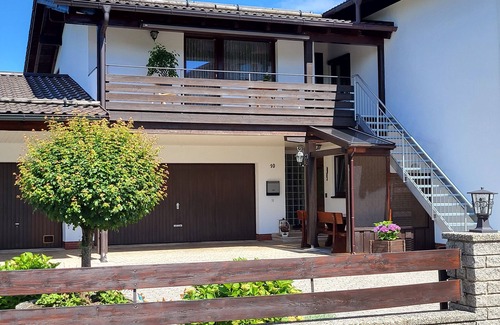 Eggstatt Apartment | Neu Renovierte Ferienwohnung, 50qm, mit Vollausgestatteter Küche