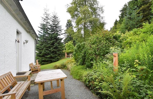Neuastenberg House | Neuastenberg Garden Retreat