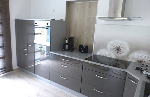 Koenigstein Apartment | Neue Ferienwohnung für 2 Personen mit Grillmöglichkeit
