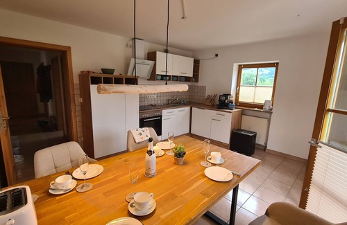 Unterammergau Apartment | neue, gemütliche Fewo mit Terrasse und Bergblick inmitten der Ammergauer Alpen