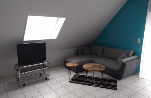 Niederdorfelden Apartment | Neue Möblierte Wohnung mit Separatem Eingang, Nahe zum Bahnhof Nach Frankfurt