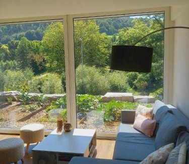 Ebikon Apartment | Neue Wohnung an Stadtrand mit Parkplatz