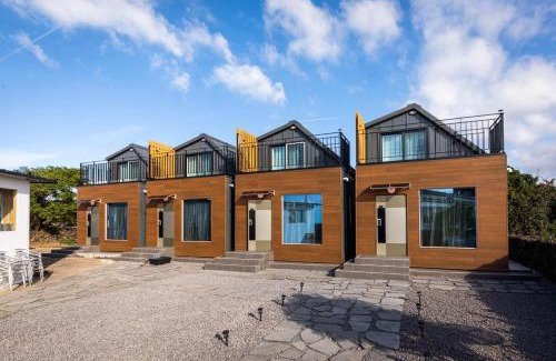 Hallim House | Neul Olle Stay