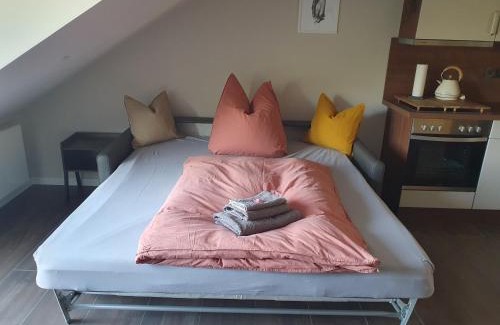 Schwerin Apartment | Neumühler Hof- Ferienwohnung "Benjamin" mit großer Privater Dachterasse und guter Anbindung in die City