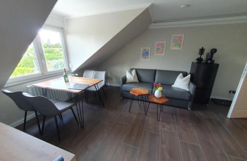 Schwerin Apartment | Neumühler Hof - moderne Ferienwohnung "Janica" mit entspannte Lage, kurze Fahrt zur Stadt mit kostenfreien Wlan und Netflix