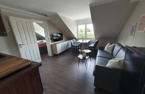 Schwerin Apartment | Neumühler Hof - moderne Ferienwohnung "Janica" mit entspannte Lage, kurze Fahrt zur Stadt mit kostenfreien Wlan und Netflix