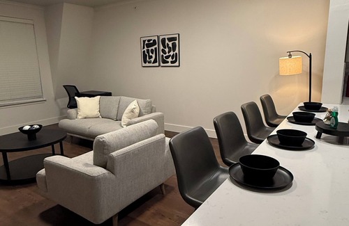 Uptown Apartment | Neutral Nest Long-Term Minimalist Living in Prime Victory Park