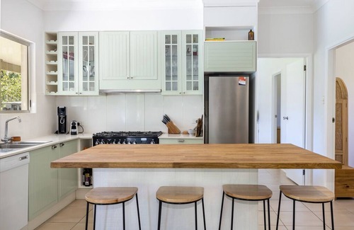 Gleniffer House | Never Never Cottage