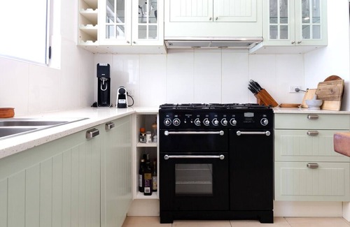 Gleniffer House | Never Never Cottage
