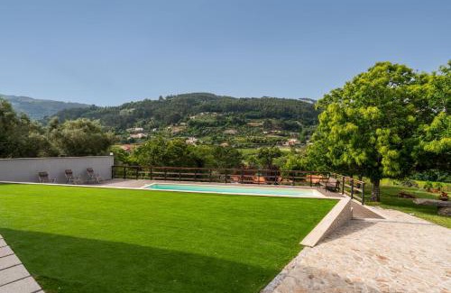 Bico House | Neves House - Pool With Stunning Montain View