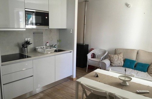 Sesimbra Apartment | New 1 bedroom apartment for holidays 150 meters from the beach