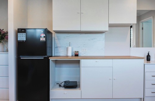 Wynnum Apartment | New 1 bedroom micro apartment for 2