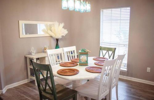 Navarre House | ~NEW~1 mins to Bay~8 Mins to Beach~Private Pool~Super relaxing beach theme