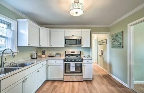 South Arlington House | NEW! ~1mi AT&T Stadium, Globe Life Field, Golf, Six Flags, UTA, DownTown