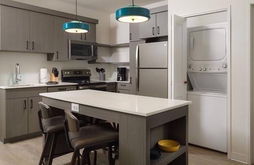 Huntsville Apartment | NEW 2 Bed Luxury Suite Pool Access