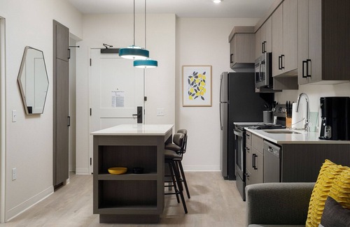 Huntsville Apartment | NEW 2 Bed Luxury Suite Pool Access