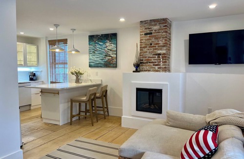 Marblehead Apartment | New 2-bedroom apartment, 1st Floor w AC, in Historic Marblehead by Harbor