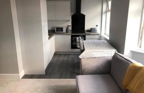 Southbourne Apartment | New 2 bedroom first floor apartment close to beach