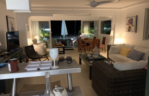 Nettle Bay House | NEW 2019! 'KAYBAYS'Luxury beach house with pool and spectacular ocean view,