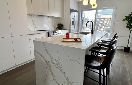 Sainte-Julie House | New 2023 luxury condo ! 15 min from Montréal.